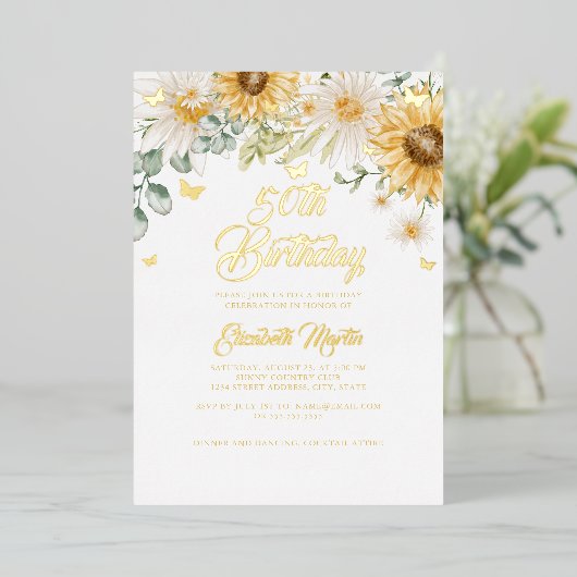 Zonnebloem Gouden Vlinder 50ste Verjaardagsfeest Folie Uitnodiging (Staand Voorkant)
