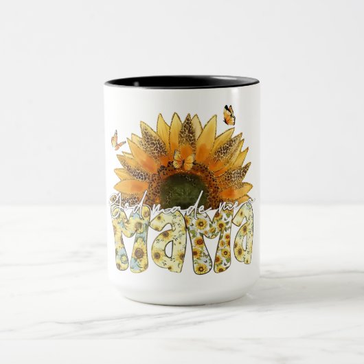 Zonnebloem MAMA Lettering met Vlinders Mok (Midden)