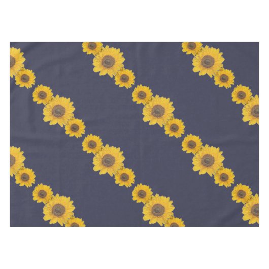 Zonnebloem trio in donkerblauw tafelkleed (Voorkant (Horizontaal))