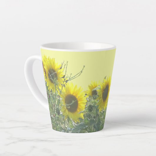 Zonnebloemen. BC Yellow Latte-Mok Latte Mok (Linkerhoek)
