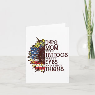 Zonnebloemen doen mama met Tattoos ogen en de Kaart