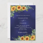 Zonnebloemen marineblauwe eucalyptus luxe trouwdag kaart (Voorkant)