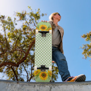 Zonnebloemen op het bord skateboard