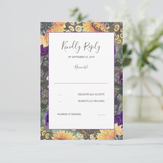 Zonnebloemen Paarse rustieke herfst bruiloft RSVP (Staand voorkant)