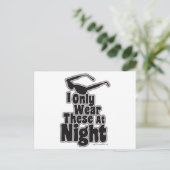 Zonnebrillen na donker briefkaart (Staand voorkant)