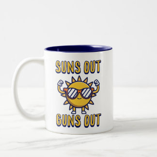 Zonnen uit pistolen! Schattigee punny zon cartoon Tweekleurige Koffiemok