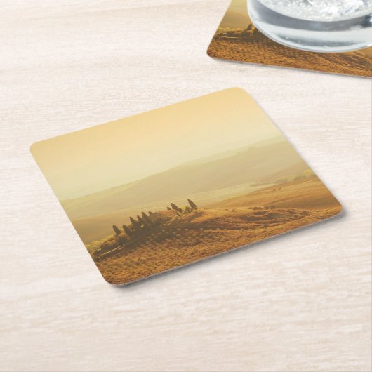 Zonneopgang over het landschap in het onderzetter  (Schuin)
