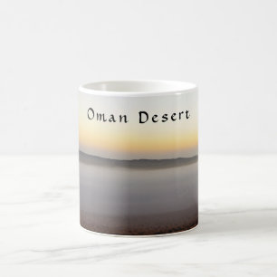 Zonneopkomst in de woestijn van Wahiba in Oman Koffiemok