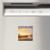 Zonneopstand boven windmolens en een rivier in Ned Magneet (Insitu (Vaatwasser))