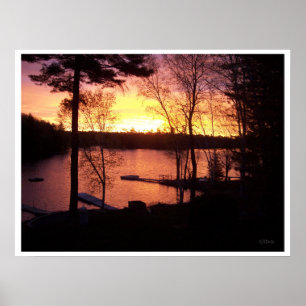 Zonneover het meer poster