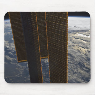Zonnepanelen van het internationale ruimtestation muismat