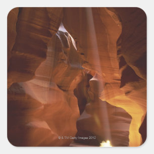 Zonnestraal die op de vloer van de canyon tumblewe vierkante sticker