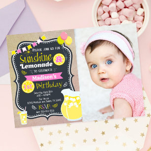 Zonnestraal Limonade Meisje Roze Zomer Foto Verjaa Kaart