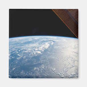 zonnestraal voor de kust van de stille oceaan magneet