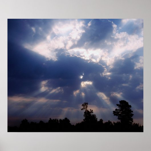 zonnestralen door wolken poster (Voorkant)