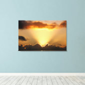 zonnestralen en donkere wolken canvas afdruk (Insitu (Houten vloer))