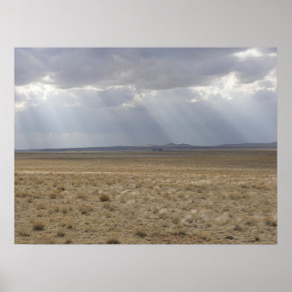 Zonnestralen over de vlakte poster