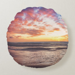Zonnestrand en zee rond kussen