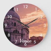 Zonnetijd over de Basilica in Venetië
