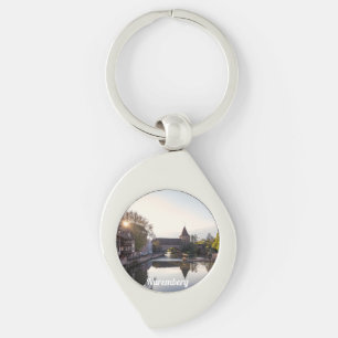 Zonnetijd over de oude middeleeuwse brug in Nürnbe Sleutelhanger