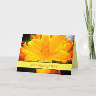Zonnige vrolijke dag lelie bloemen aangepaste beri kaart