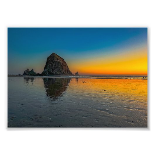Zonsondergang bij Haystack Rock op Cannon Beach, O Foto Afdruk (Voorkant)