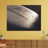 Zonsondergang op een Surfboard Stretched Canvas (Insitu (Woonkamer))