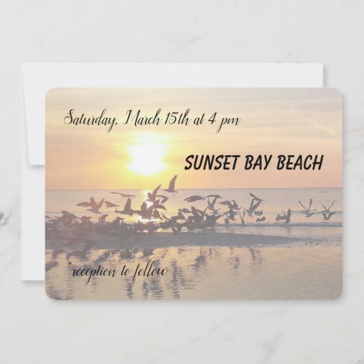 Zonsondergang op het strand thema bruiloft uitnodi kaart (Achterkant)