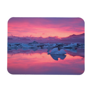Zonsondergang over de Jokulsarlon gletsjerglagune Magneet