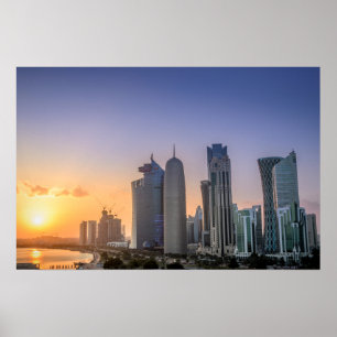 Zonsondergang over de stad Doha, Qatar Poster
