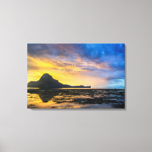 Zonsondergang van de Baai van El Nido Canvas Afdruk