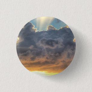 Zonsondergangsstralen van licht door onstuimige wo ronde button 3,2 cm