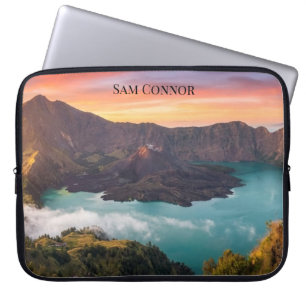 Zonsopgang op de vulkaankrater van Mount Rinjani Laptop Sleeve