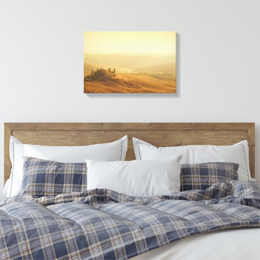 Zonsopkomst over een landschap in Toscane canvas (Insitu (Slaapkamer))