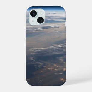 Zonsopkomst werpt lange schaduw over Filipijns Zee iPhone 15 Hoesje