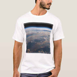Zonsopkomst werpt lange schaduw over Filipijns Zee T-shirt