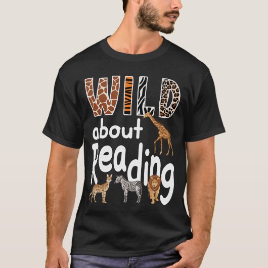 Zoo Animals Wild About Reading Books Reader Lover  T-shirt (Voorkant)