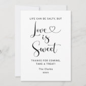 Zoute liefde is zoete citaat hart script bruiloft kaart (Voorkant)