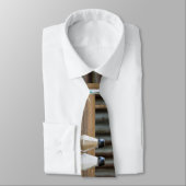 Zouten, zout en pepperschoppen zitten op een hout stropdas (Gebonden)