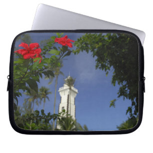 Zuid-Pacific, Frans-Polynesië, Tahiti. Hibiscus 3 Laptop Sleeve