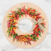 Zuidwest Chili Ristra Wreath on Adobe Wall Wijnglaslabel (Voorkant)