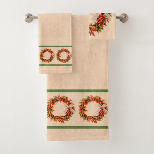 Zuidwest-Chili Ristra Wreaths op Adobe Wall Bad Handdoek (Insitu)