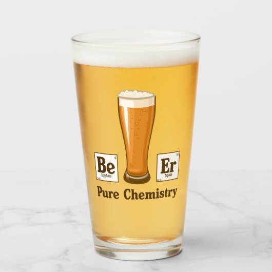 Zuivere chemie glas (Voorkant gevuld)