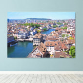 Zürich. Panorama van de Grossmunster Tower. Canvas Afdruk (Insitu (Houten vloer))