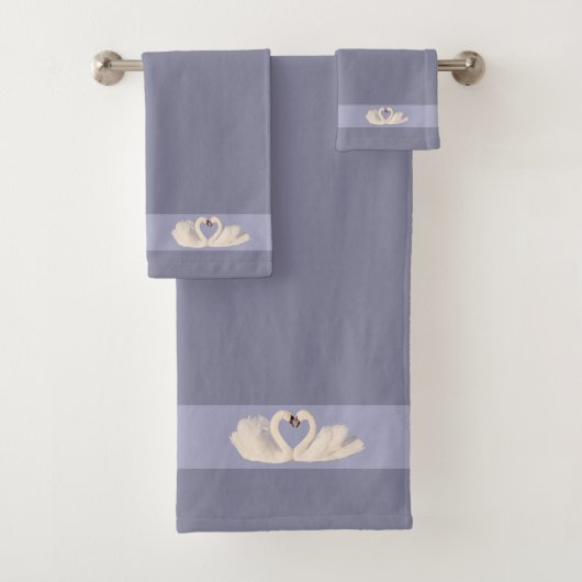 Zwanenpaar op zilvergrijze tinten badhanddoekenset bad handdoek (Insitu)