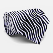 Zware lijnen - Hi-Contrast - 02 Stropdas (Opgerold)