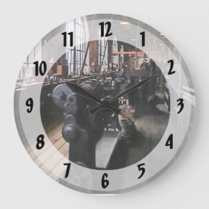 Zware machine met lampen grote klok