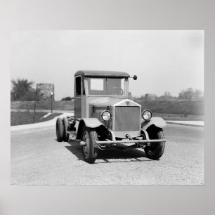 Zware vrachtwagen, 1925. Oude foto Poster