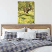 Zwart Beer dat op een boomstam steekt Canvas Afdruk (Insitu (Slaapkamer))