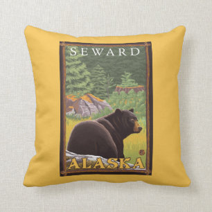 Zwart Beer in de bosbouw - Seward, Alaska Kussen